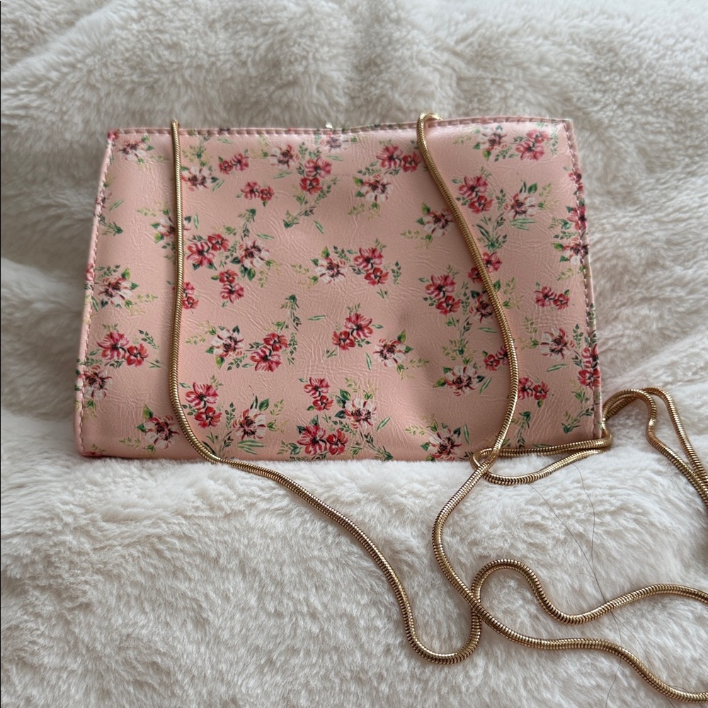 URBAN EXPRESSIONS ADORABLE PINK FLORAL PURSE